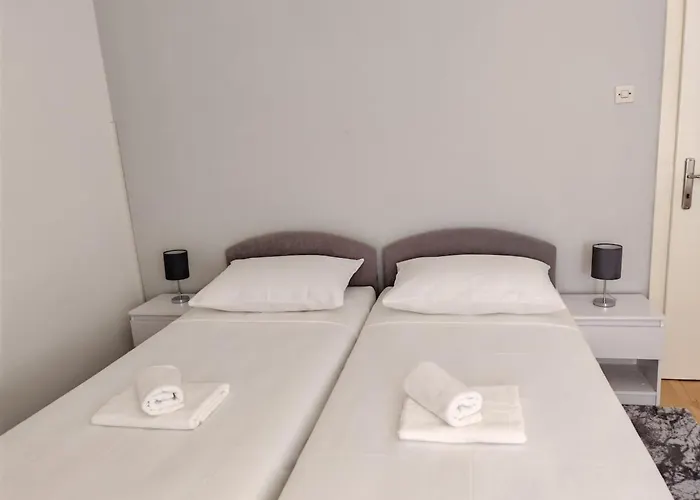 Stella Maris, In The Center